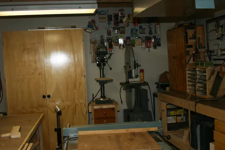 Detail work at the carving bench